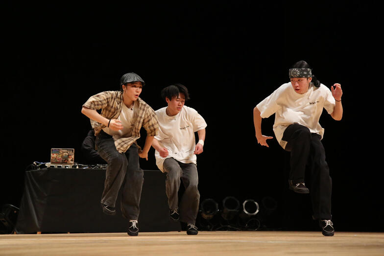 img_dancestadium_high _4.jpg