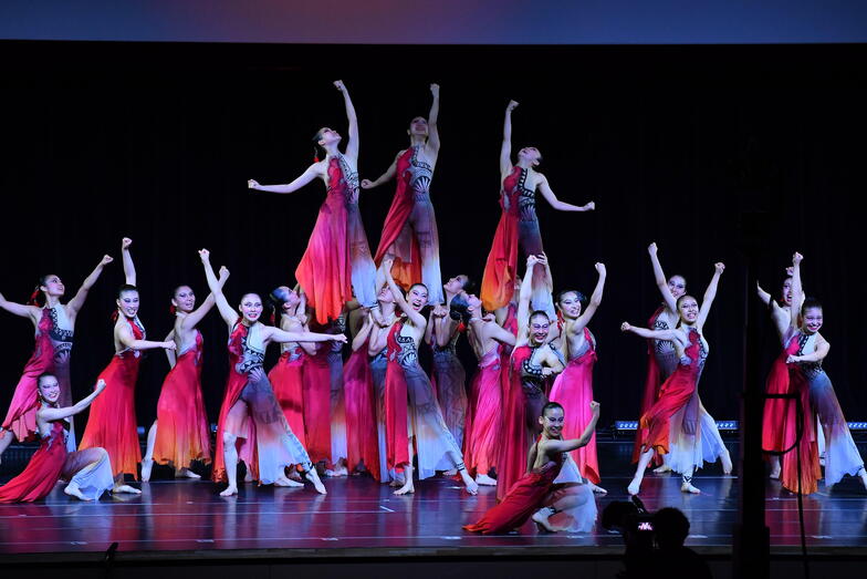 img_dancestadium_high _2.jpg