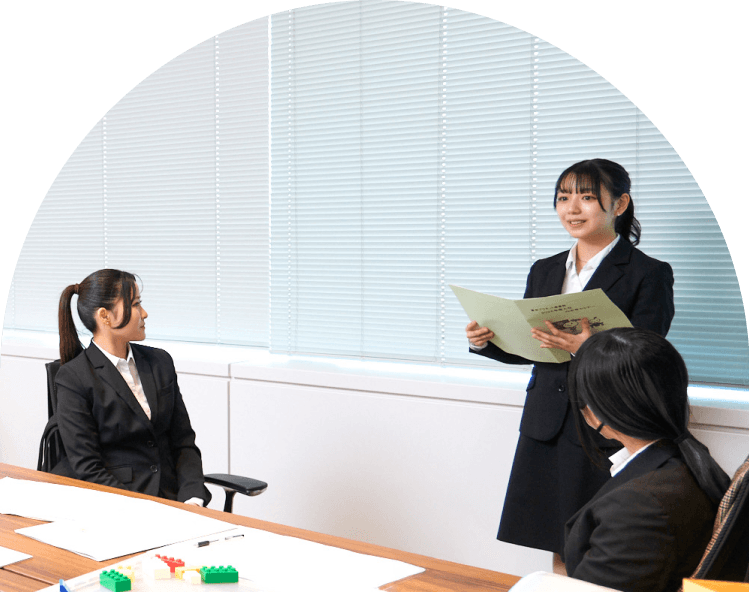 グループワークを行う内定者たち